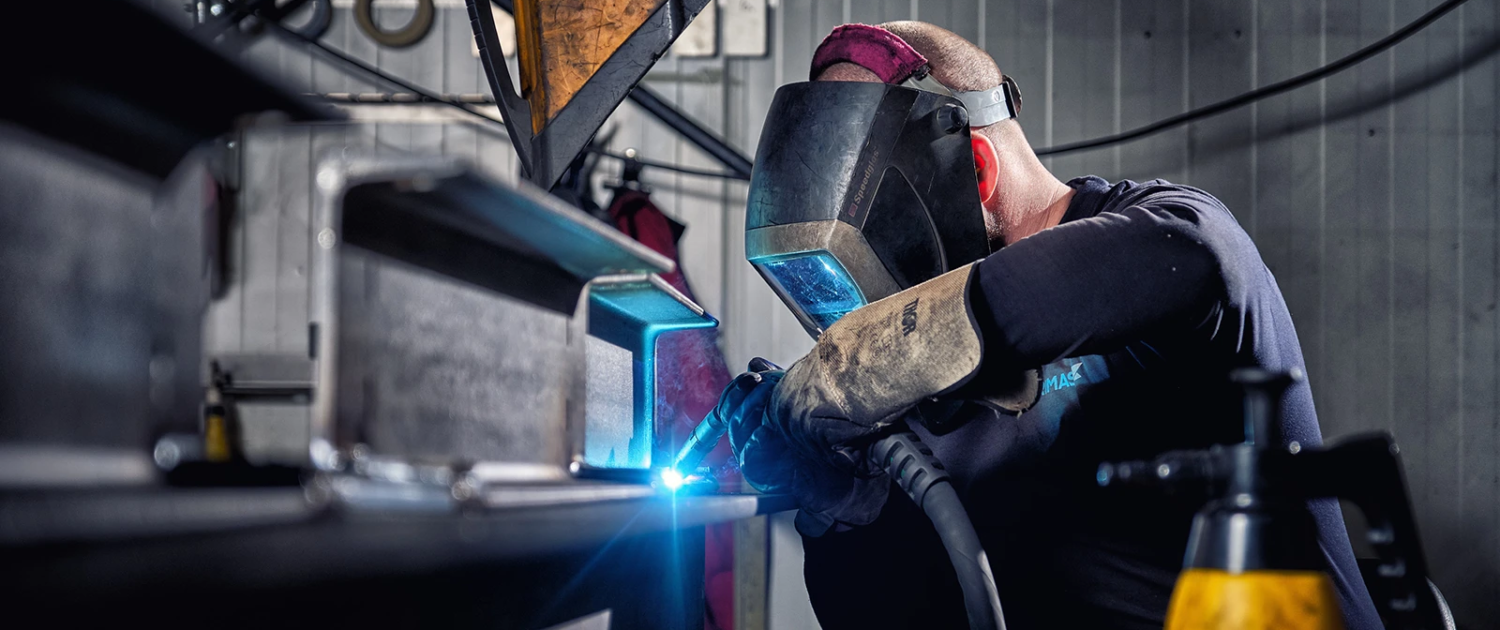 Dokumentation af industriel arbejdsproces fotograferet i Horsens-området.